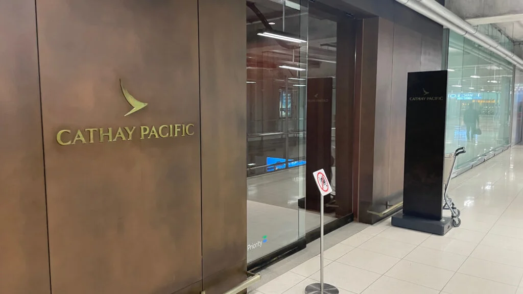 Cathay Pacific Bangkok Lounge